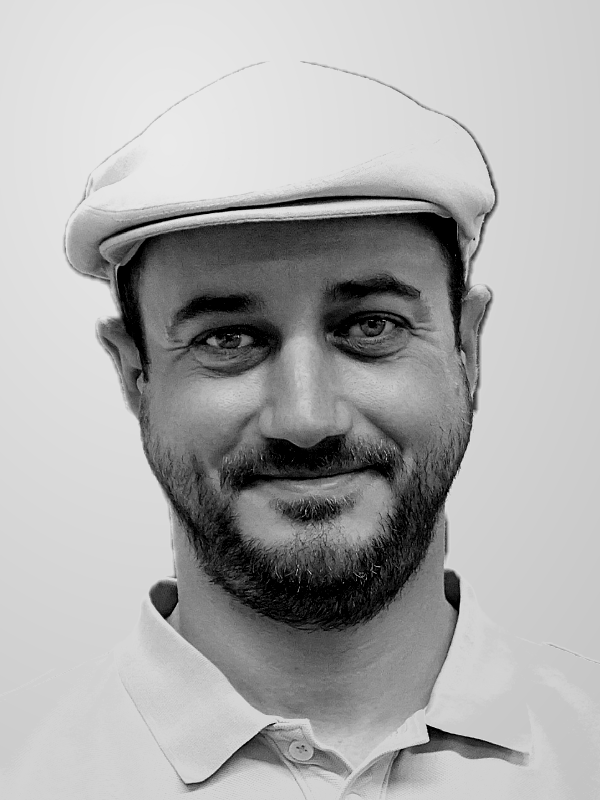 profilepic-bw-600x800